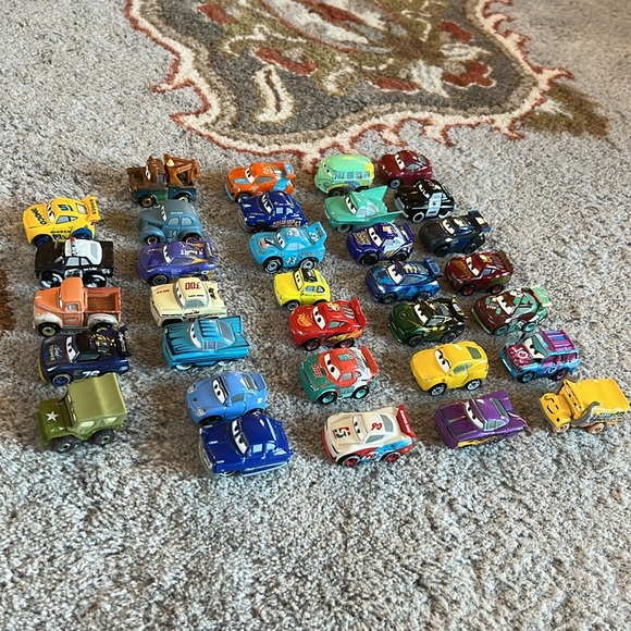 Disney Cars Mini Diecast Metal, lot of 33 - Picture 4 of 7